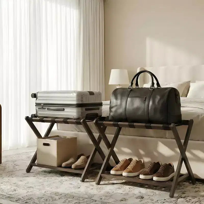 Porte-bagages pliant en bambou avec étagère de rangement 5 sangles en nylon durables Supporte 68 kg Support peu encombrant pour chambre à coucher, chambre d'amis, hôtel
