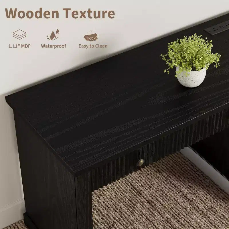 Bureau de direction moderne 54 pouces avec station de charge et tiroirs de classement, bureau d'ordinateur en bois cannelé avec rangement pour l'étude à domicile