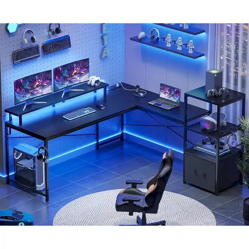 Bureau informatique de 130 cm avec étagères de rangement, tiroir et prises de courant